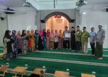 Program Cantelan Ibu-Ibu Masjid Al Fajar Jadi Program Unggulan