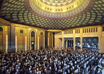 Berbagai Kajian Rutin Digelar di Masjid Al Akbar Surabaya, Terbuka untuk Umum